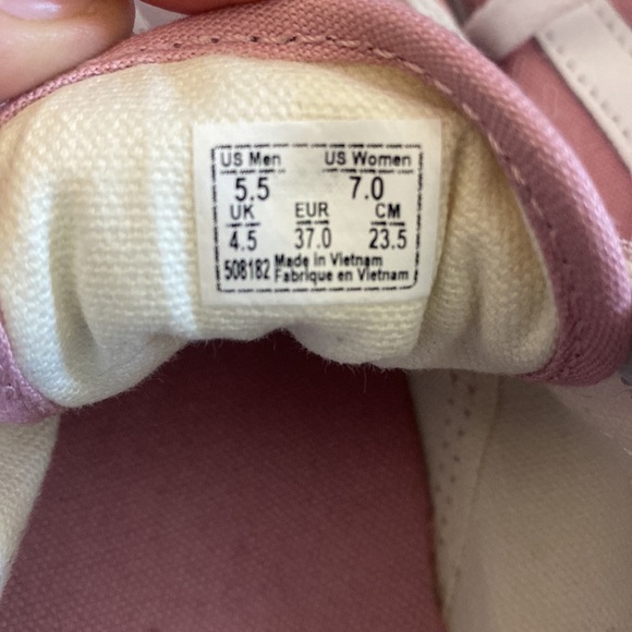 Vans Old Skool pink suede shoes - Picture 4 of 8